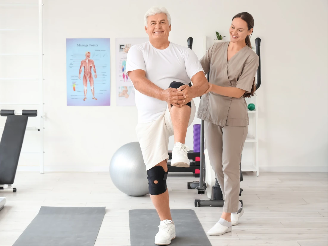 A licensed therapist helping a patient improve strength, balance, and mobility through personalized therapy services in Alexandria City, VA.